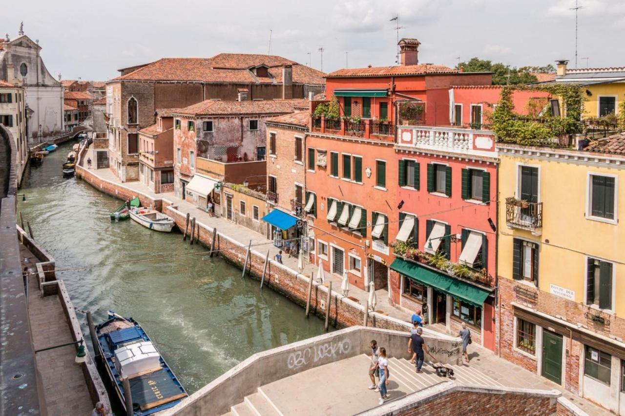 Carmini Canal View And Balcony With Lift Venedik Dış mekan fotoğraf