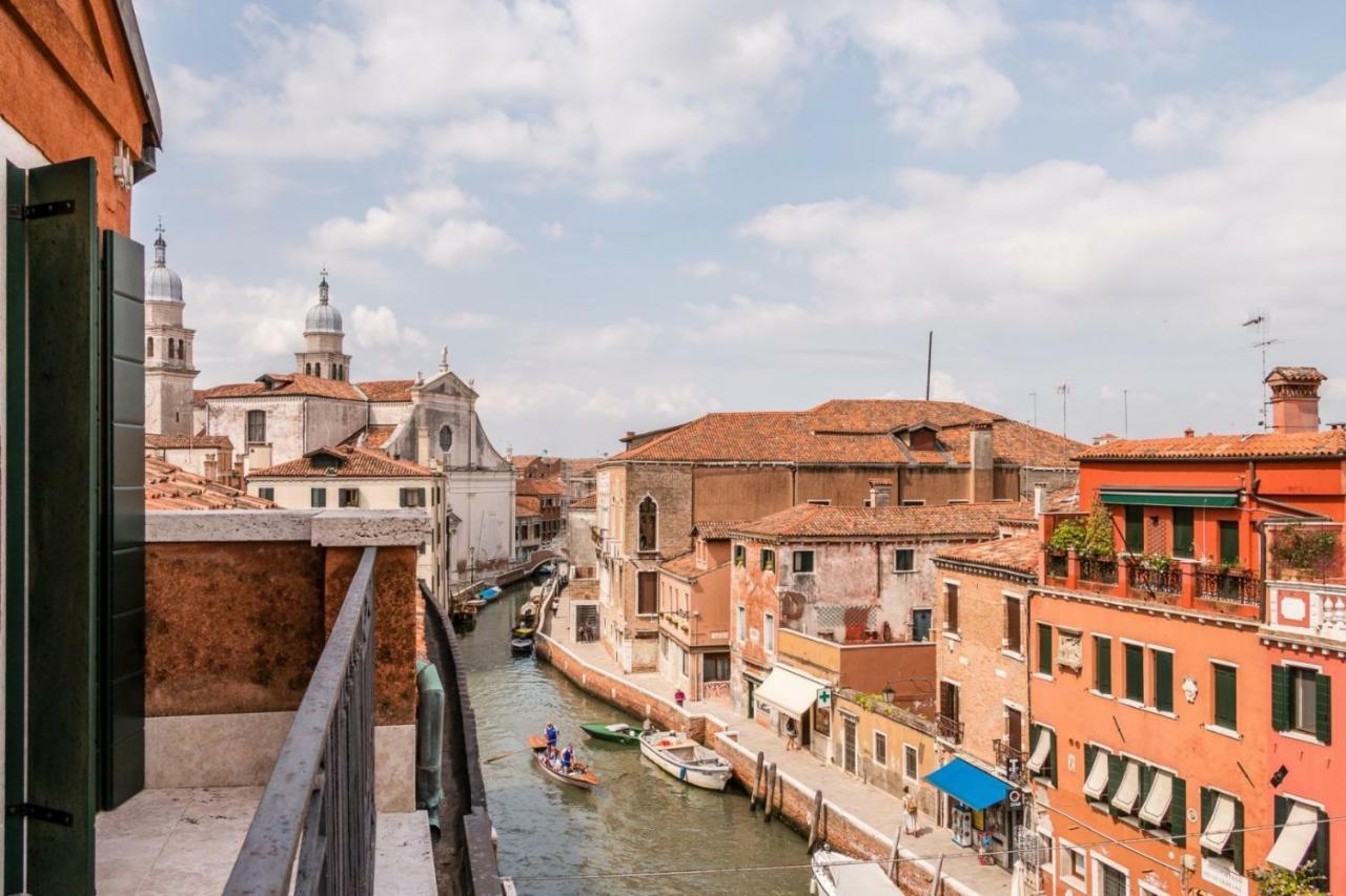 Carmini Canal View And Balcony With Lift Venedik Dış mekan fotoğraf