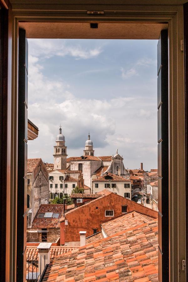 Carmini Canal View And Balcony With Lift Venedik Dış mekan fotoğraf